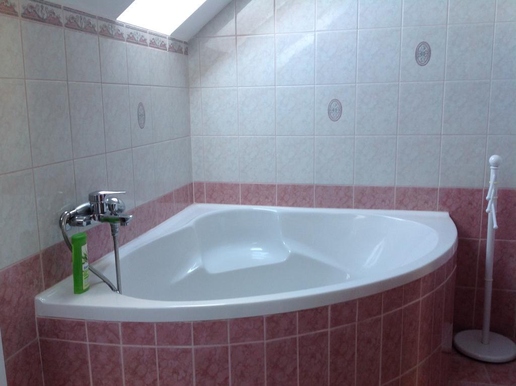 Attila Apartmanhaz Hotel เฮวิซ ห้อง รูปภาพ