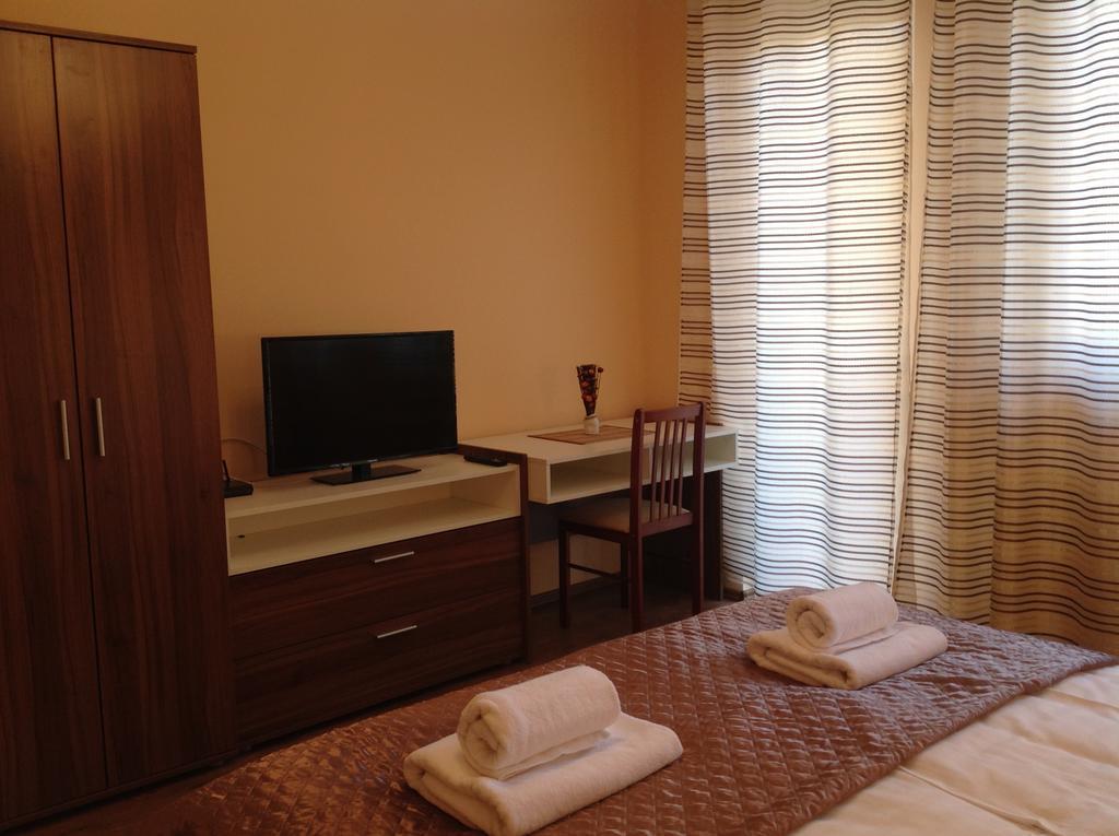 Attila Apartmanhaz Hotel เฮวิซ ห้อง รูปภาพ