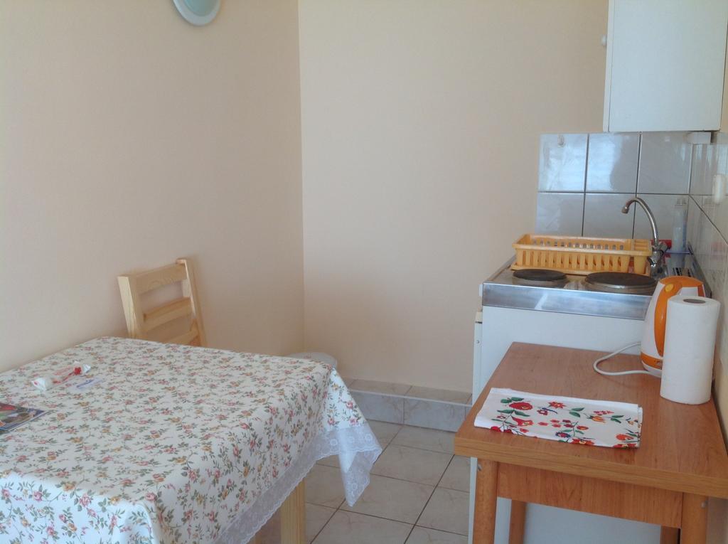 Attila Apartmanhaz Hotel เฮวิซ ภายนอก รูปภาพ