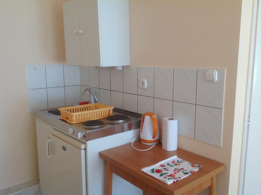 Attila Apartmanhaz Hotel เฮวิซ ภายนอก รูปภาพ