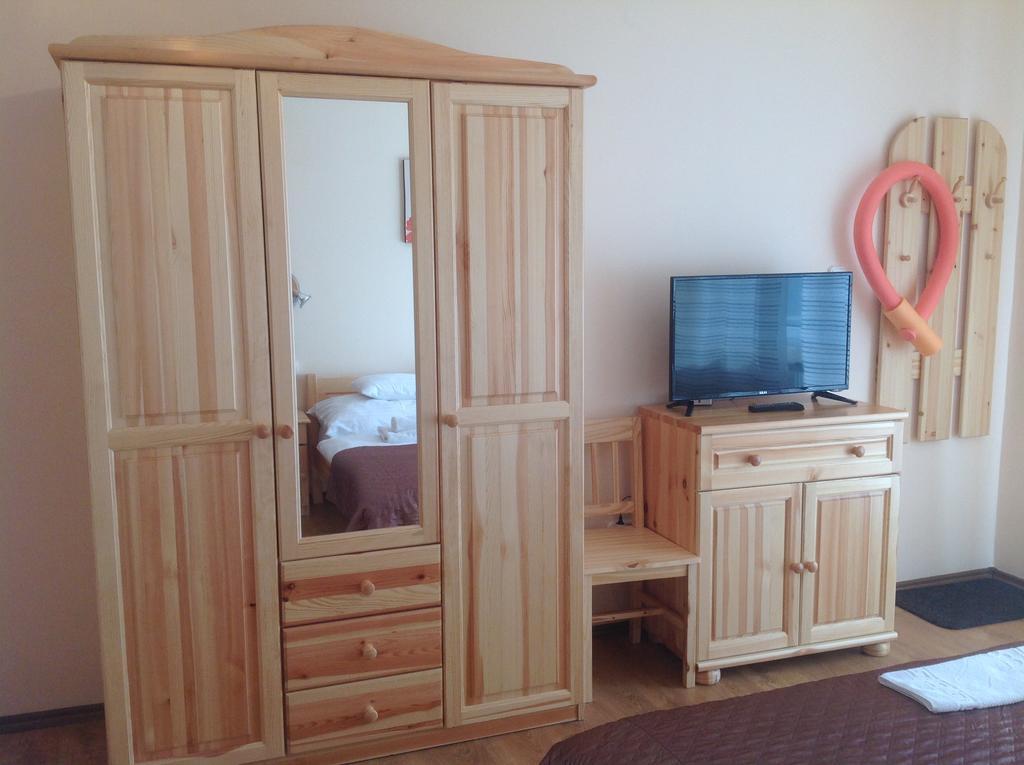 Attila Apartmanhaz Hotel เฮวิซ ภายนอก รูปภาพ